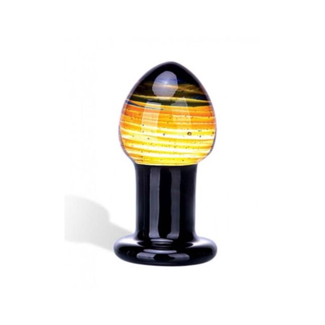 A space-themed design featuring a rocket launching into the cosmos, surrounded by stars adorns the Glas Galileo Butt Plug. The background, a captivating green much like the unique tint of borosilicate glass, enhances the illustration. Stylishly displayed 
